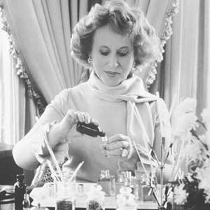 Estee Lauder Biography: See the Makeup Mogul's Success Story